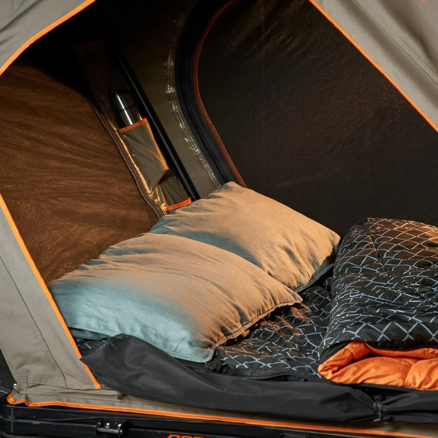 Ridgeback Hard Shell Roof Top Tent - Darche - T050801554T